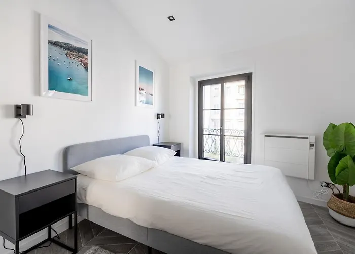 2 Guisol - Moderne 2 Pieces Port De Nice