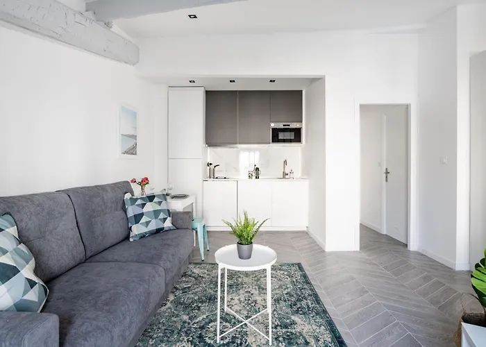 2 Guisol - Moderne 2 Pieces Port De Apartamento